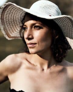 editorial photo actress with hat