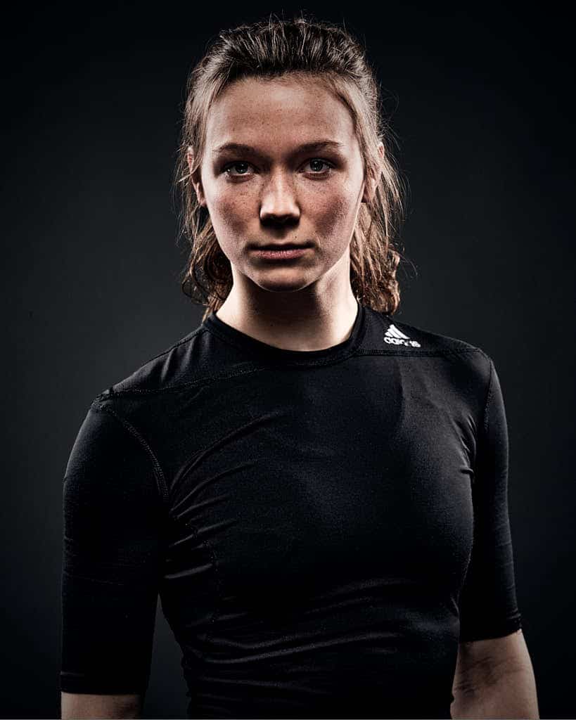 Sportportrait Ellen Oberbach NAGA Europameisterin Farbfoto