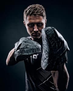 Sportportraits Daniel Hepting MMA Pratzen
