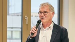 businessfotos Eventreportage Vortrag Mikro Sprecher